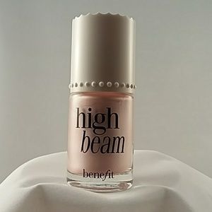 BENEFIT Highbeam Highlighter